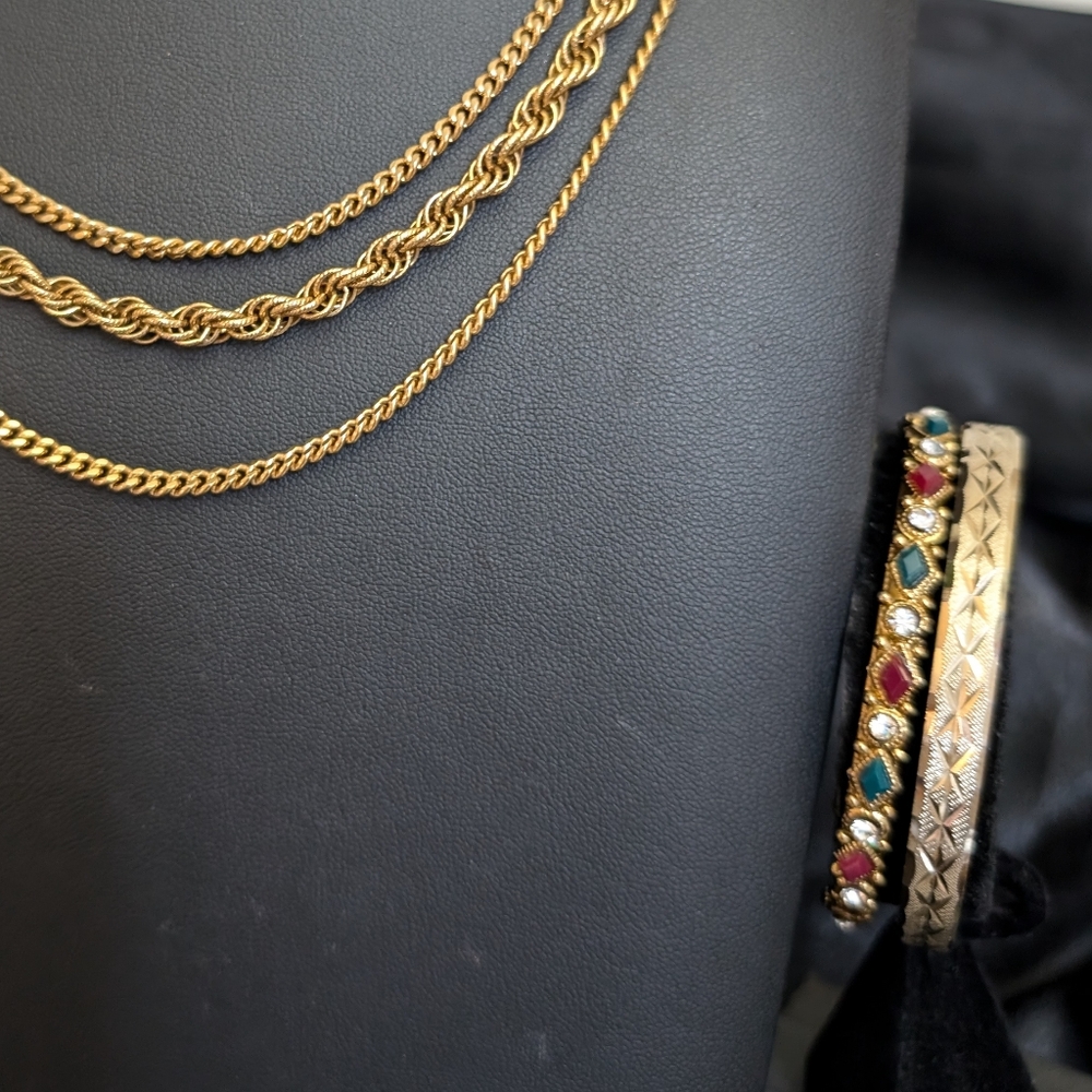 #94 Vintage Monet Three Strand Gold Necklace & Earrings. With Very Small Bangle - Picture 2 of 4